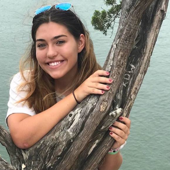 Meet your Posher, Brittany - Picture 1 of 1